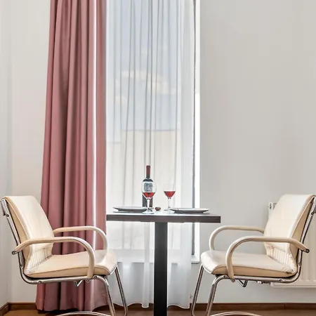 Avenue - By Uni88 Apartment Bucharest