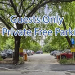 Avenue - By Uni88 * בוקרשט