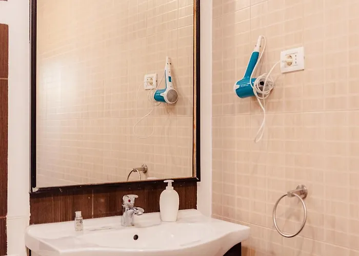 Smart Stays By Uni88 *