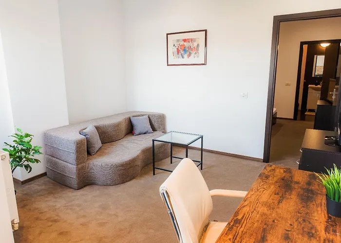 Smart Stays By Uni88 Apartman *