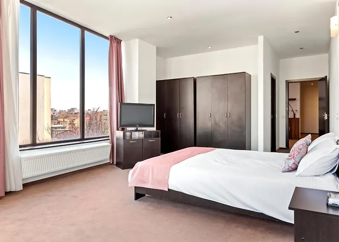 Smart Stays By Uni88 Apartman *